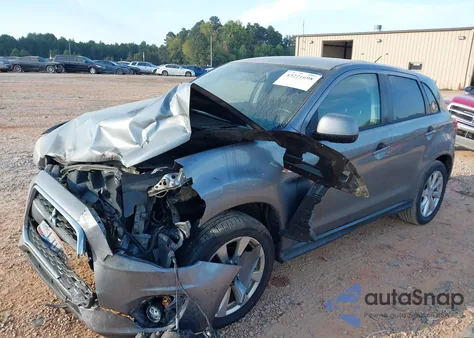 2015 Mitsubishi Outlander Sport Es z USA, uszkodzony, nr VIN 4A4AP3AU4FE026771